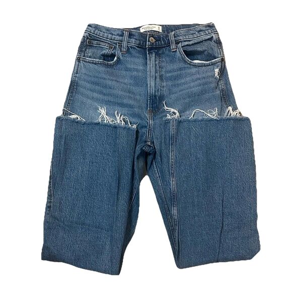 Abercrombie & Fitch The 90's Relaxed Jean Ultra High Rise Ripped Sz 30 / 10 Reg - Picture 3 of 8